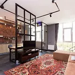 Loft In Arcadia Apartment